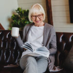 Senior_CoffeeReading